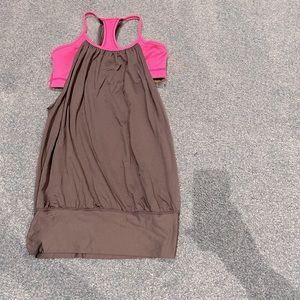 Lululemon work out top size 4